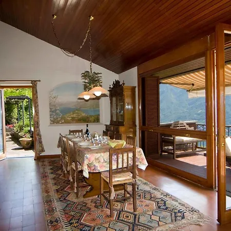 Sleeps 6 Pool Wifi Villa