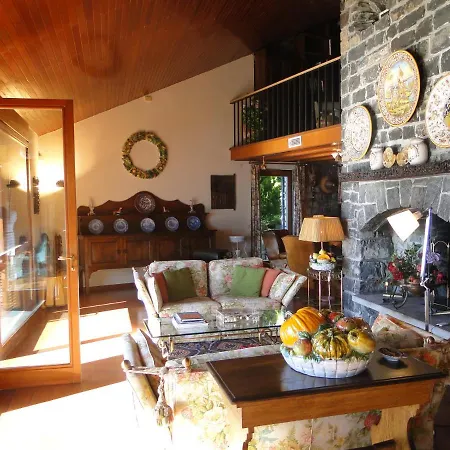 Villa Sleeps 6 Pool Wifi Civenna
